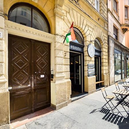 Spacious & Serene Downtown Home With Free Parking Βουδαπέστη Εξωτερικό φωτογραφία