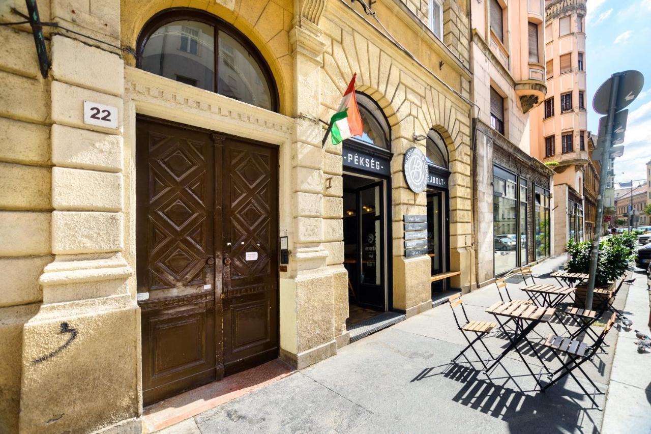Spacious & Serene Downtown Home With Free Parking Βουδαπέστη Εξωτερικό φωτογραφία